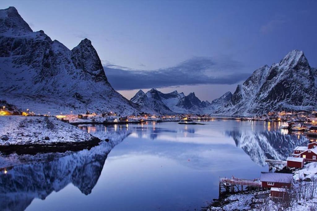 Reine Retro Villa - Cozy Villa With A Fantastic View Экстерьер фото