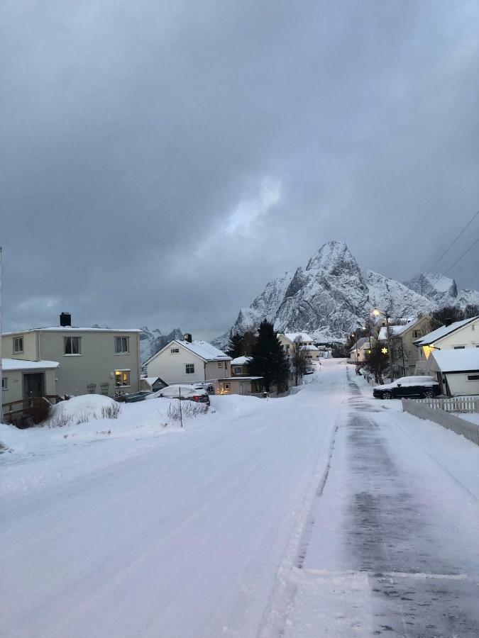 Reine Retro Villa - Cozy Villa With A Fantastic View Экстерьер фото