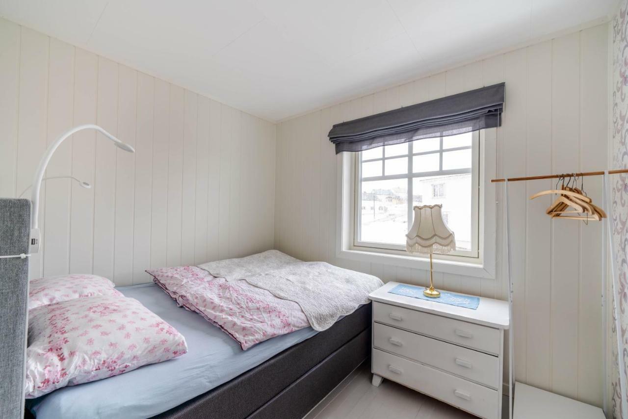 Reine Retro Villa - Cozy Villa With A Fantastic View Экстерьер фото